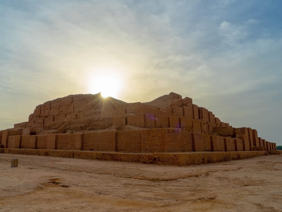 gokdelenler ziggurat 12 Göğü Delen Binalar: Gökdelenler