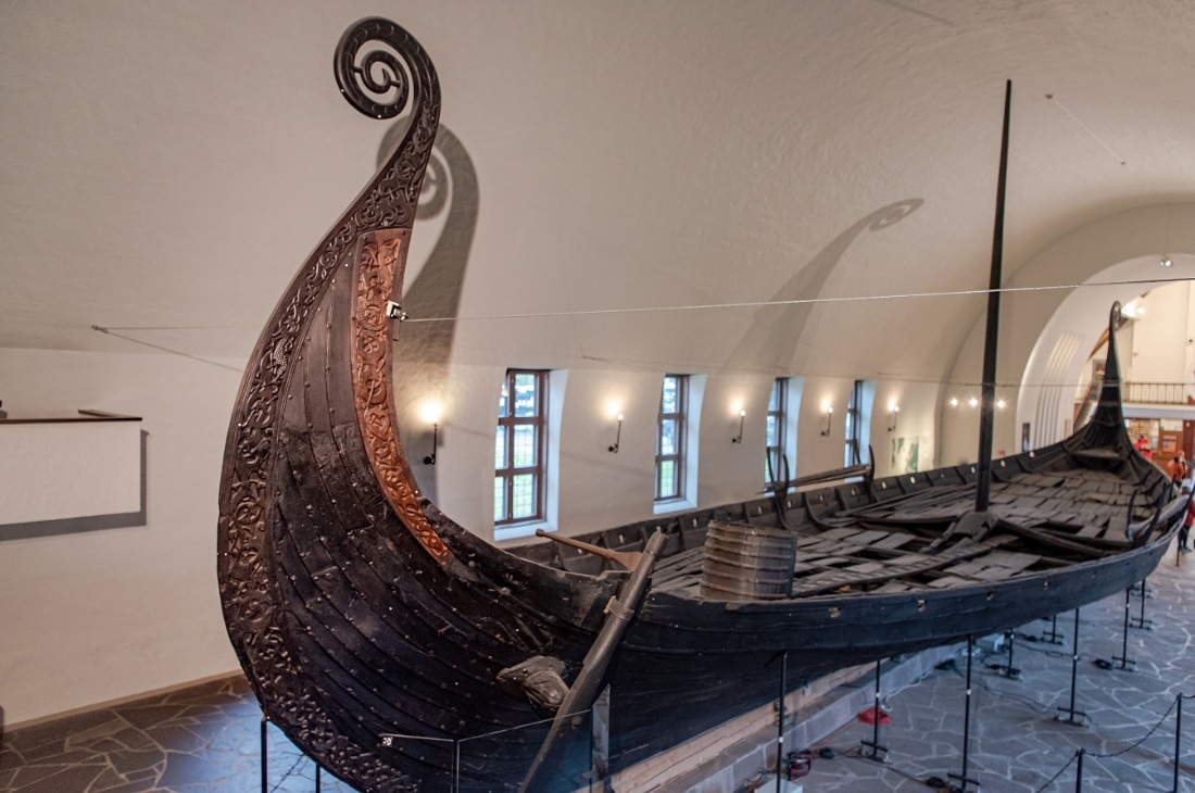 Oslo’da gezilip görülecek birçok yer vardır; bunlardan biri de Viking Gemi Müzesi’dir.
Görsel kaynağı: stock.adobe.com/warasit