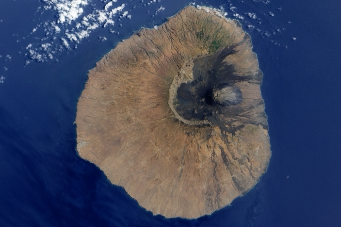 c v harita volkan mobil Cabo Verde